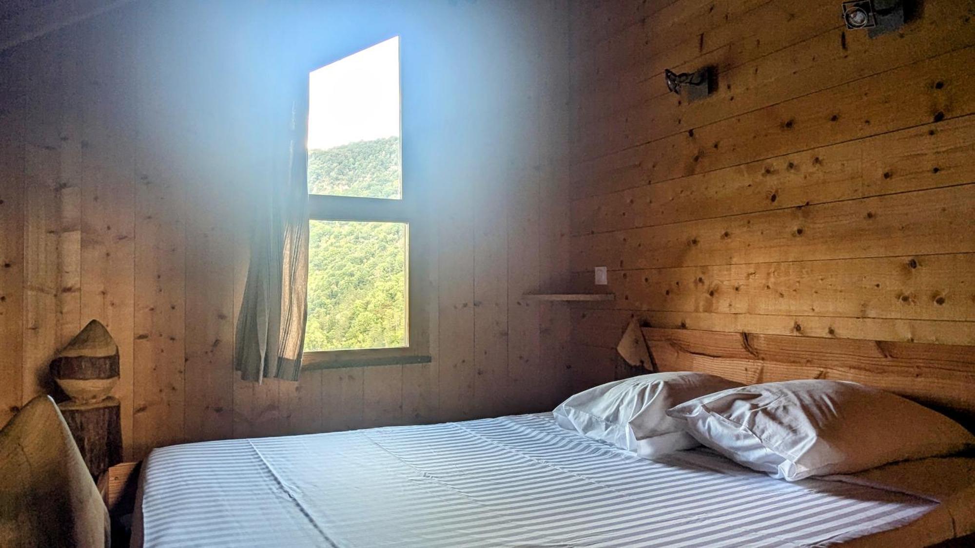Cabanes Et Lodges Du Belvedere Serrieres-sur-Ain Экстерьер фото