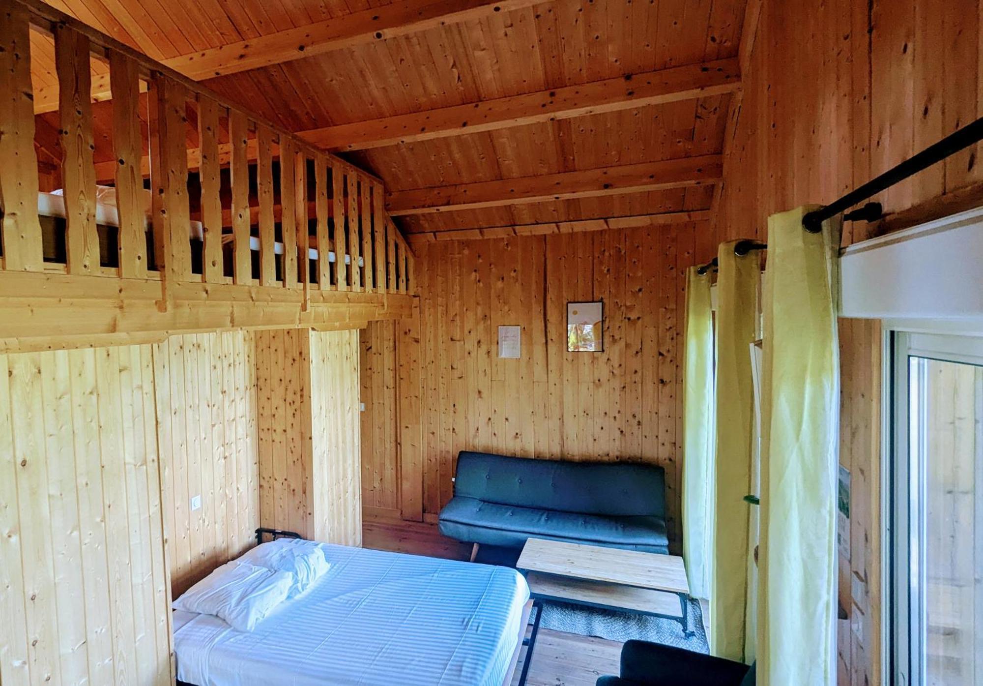 Cabanes Et Lodges Du Belvedere Serrieres-sur-Ain Экстерьер фото