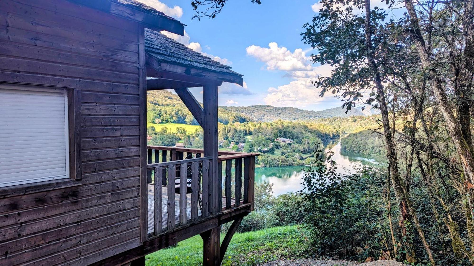 Cabanes Et Lodges Du Belvedere Serrieres-sur-Ain Экстерьер фото