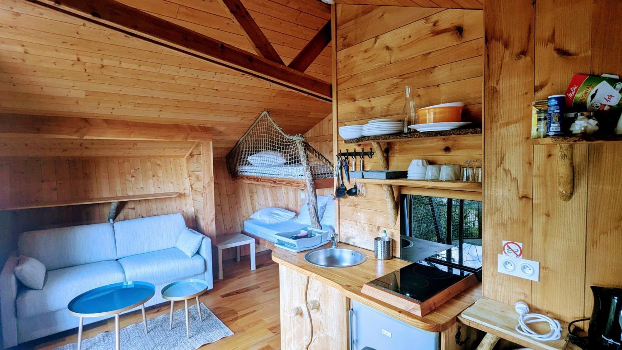 Cabanes Et Lodges Du Belvedere Serrieres-sur-Ain Экстерьер фото