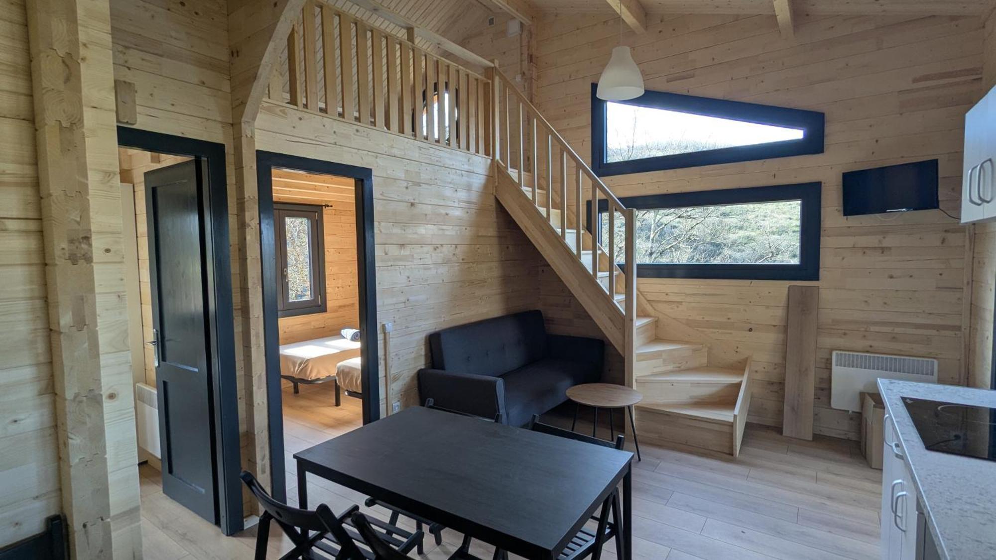 Cabanes Et Lodges Du Belvedere Serrieres-sur-Ain Экстерьер фото
